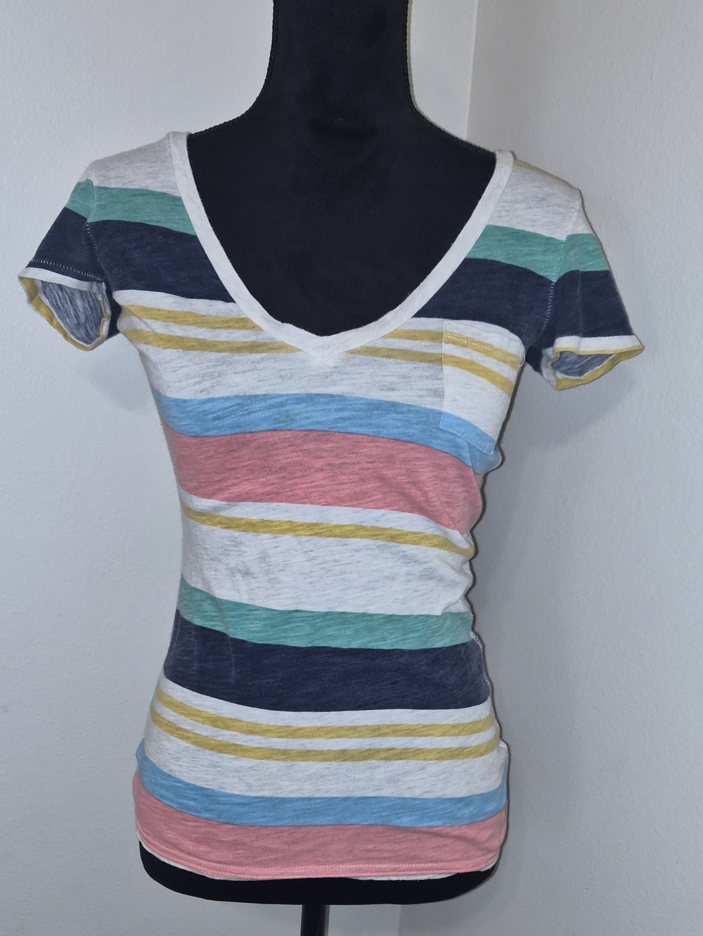 American Eagle Outfitters Multi-Color Striped V-Neck Short Sleeve Tee